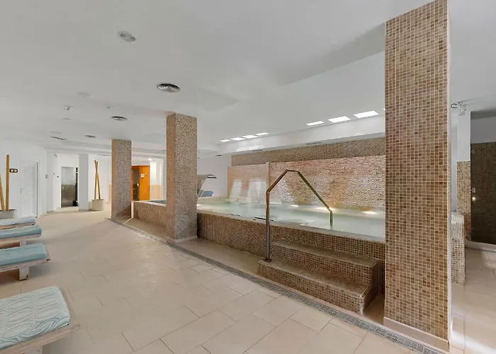 Апартаменти Terrace Gym Sea View Parking 3 Pools